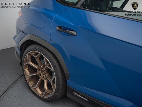 Used 2024 Lamborghini Urus Performante image 10