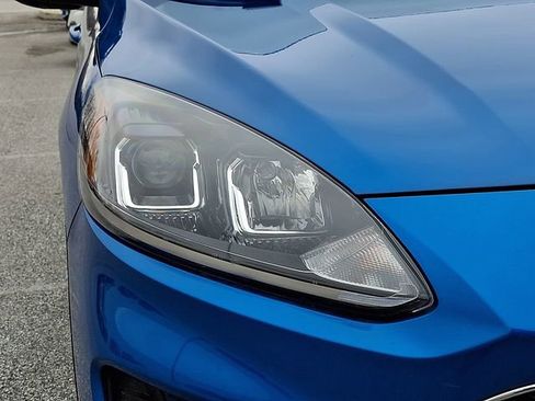 Used 2021 Ford Escape SE w/ Cold Weather Package image 12