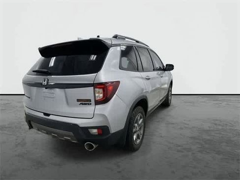 Certified 2025 Honda Passport TrailSport image 3