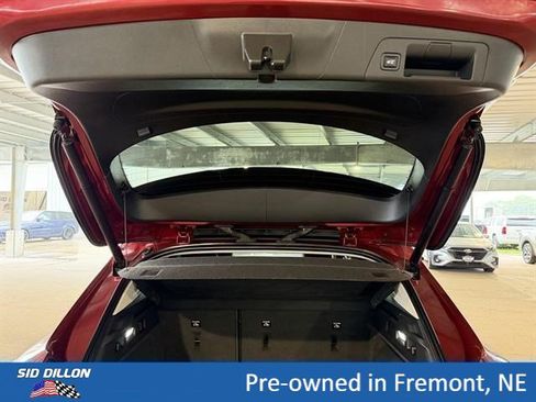 Certified 2022 Buick Envision Essence w/ Technology Package I AWD/4WD image 11