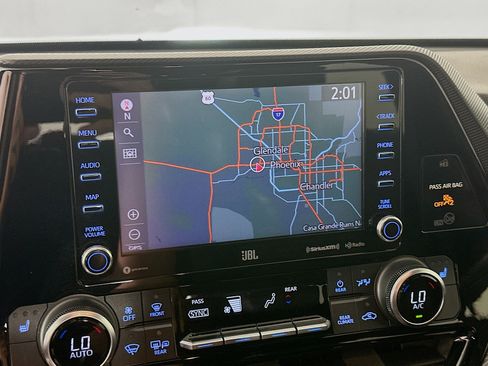 Used 2021 Toyota Highlander XSE FWD image 22