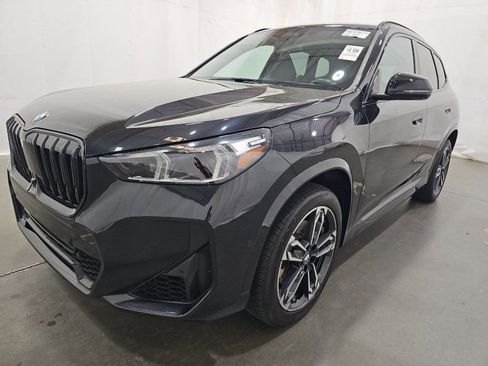 Used 2023 BMW X1 xDrive28i w/ Premium Package image 3