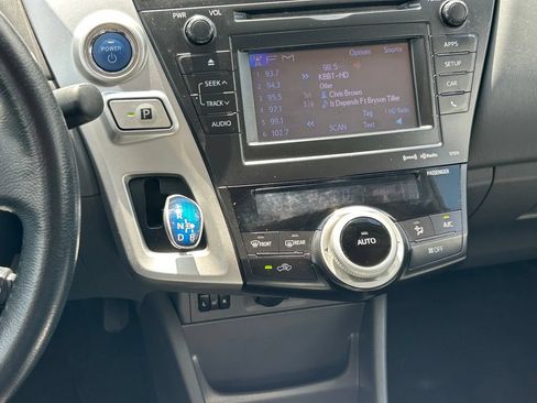 Used 2013 Toyota Prius V Five FWD image 20