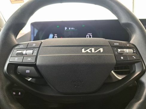 Used 2025 Kia K4 FWD image 10