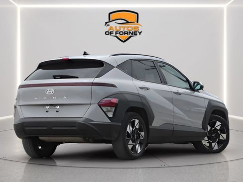 Used 2024 Hyundai Kona SEL FWD image 4