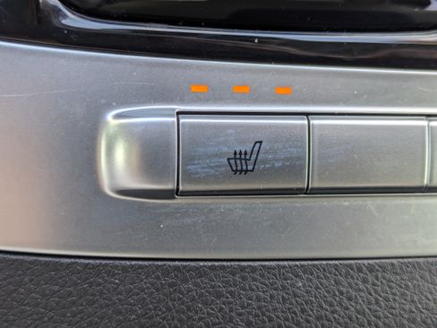 Certified 2024 Kia Carnival EX FWD image 26
