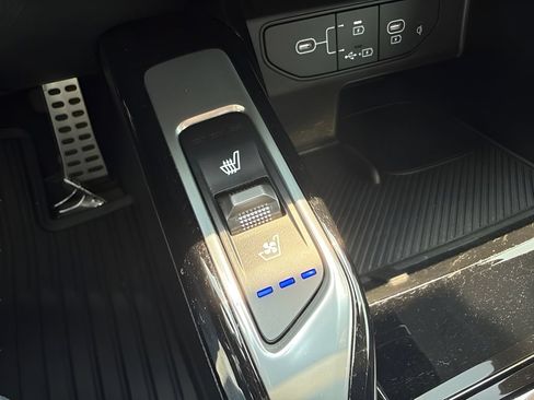 Used 2025 Kia Sorento SX AWD/4WD image 25