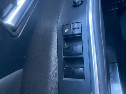 Certified 2022 Toyota Highlander XSE image 17