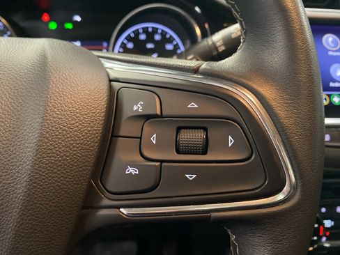 Used 2021 Buick Encore GX Essence w/ Experience Buick Package image 23