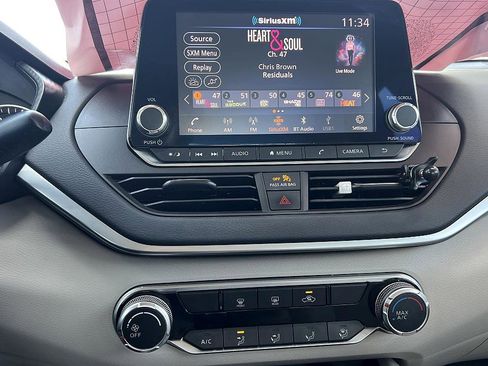 Certified 2021 Nissan Altima 2.5 SV image 24