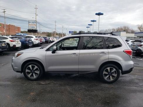 Used 2017 Subaru Forester 2.5i Premium w/ All-Weather Package image 7