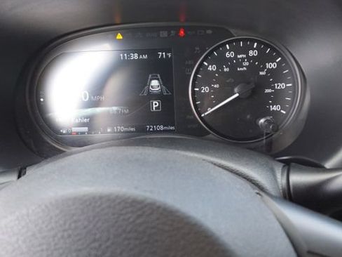 Used 2021 Nissan Kicks SV FWD image 29