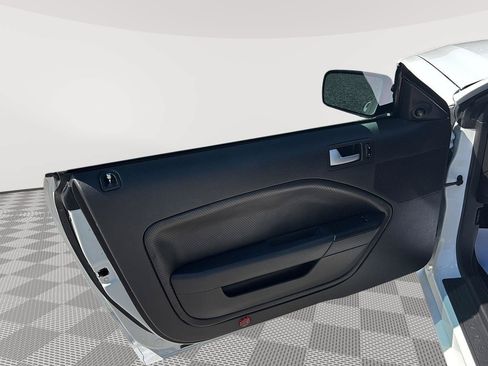 Used 2008 Ford Mustang GT RWD image 15