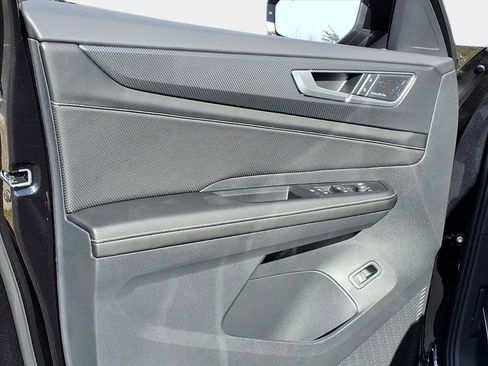 New 2026 Volkswagen Atlas Cross Sport SEL Premium R-Line image 7