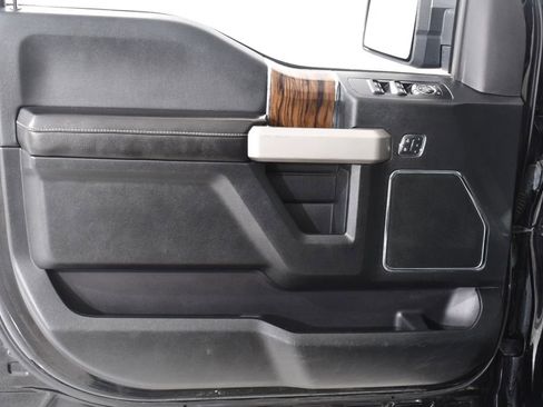 Used 2018 Ford F150 Lariat w/ Equipment Group 502A Luxury AWD/4WD image 25