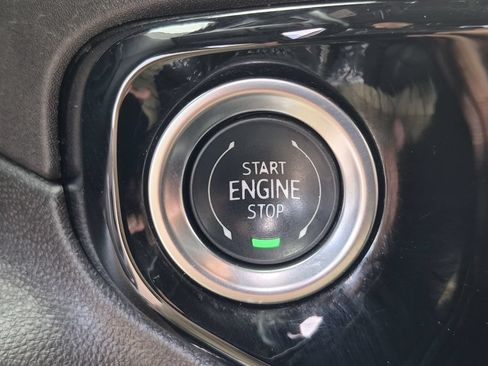 Used 2025 GMC Sierra 1500 SLT AWD/4WD image 24