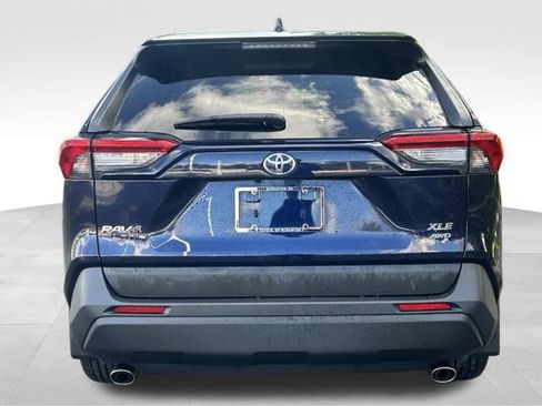 Used 2020 Toyota RAV4 XLE w/ Convenience Package AWD/4WD image 6