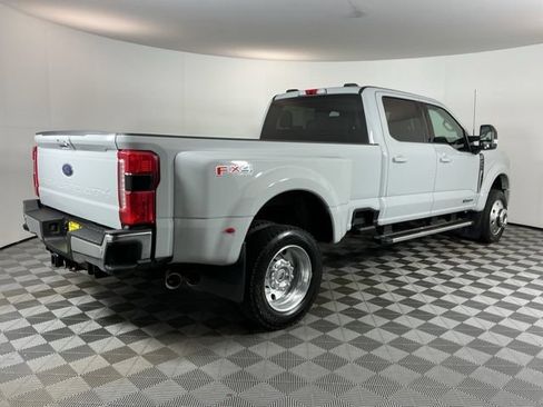 Used 2025 Ford F450 Lariat w/ FX4 Off-Road Package AWD/4WD image 4