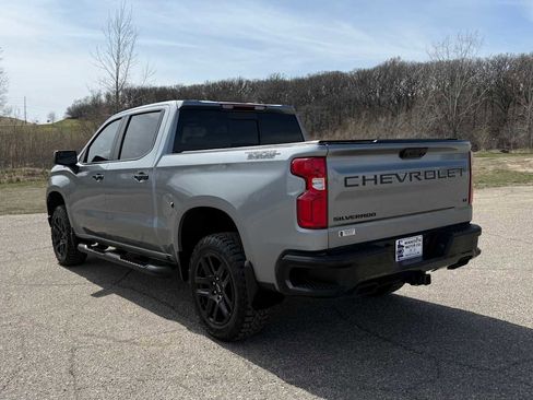 Used 2025 Chevrolet Silverado 1500 LT Trail Boss w/ Convenience Package II AWD/4WD image 5