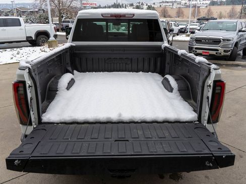 Used 2024 GMC Sierra 2500 AT4 w/ AT4 Premium Plus Package image 37