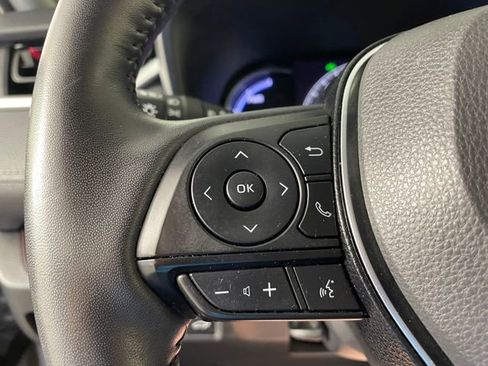 Used 2020 Toyota RAV4 Limited AWD/4WD image 11