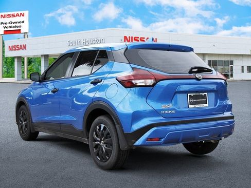 Certified 2025 Nissan Kicks Play S FWD image 3