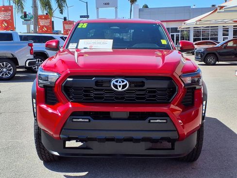 Certified 2025 Toyota Tacoma TRD Off-Road AWD/4WD image 2