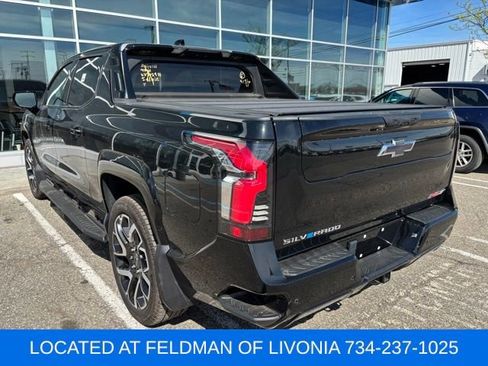 Used 2024 Chevrolet Silverado EV RST AWD/4WD image 2