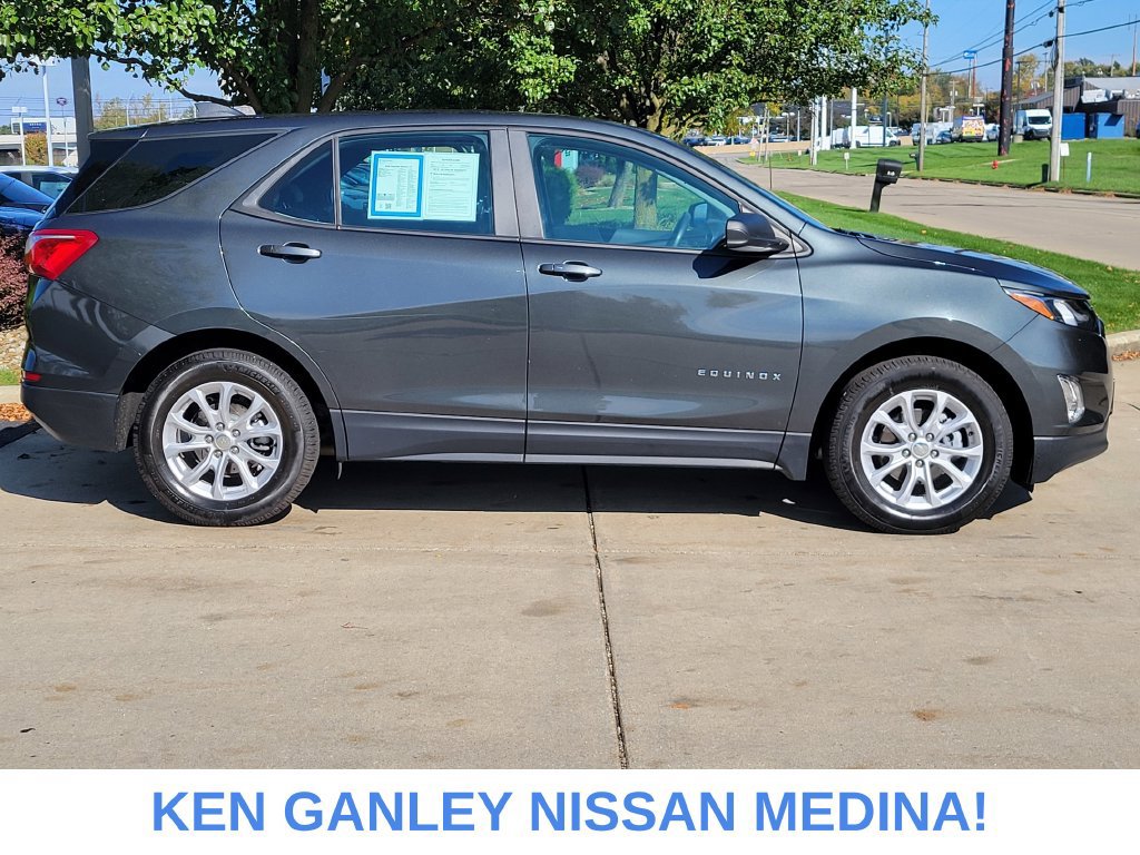 Used 2020 Chevrolet Equinox LS FWD image 2