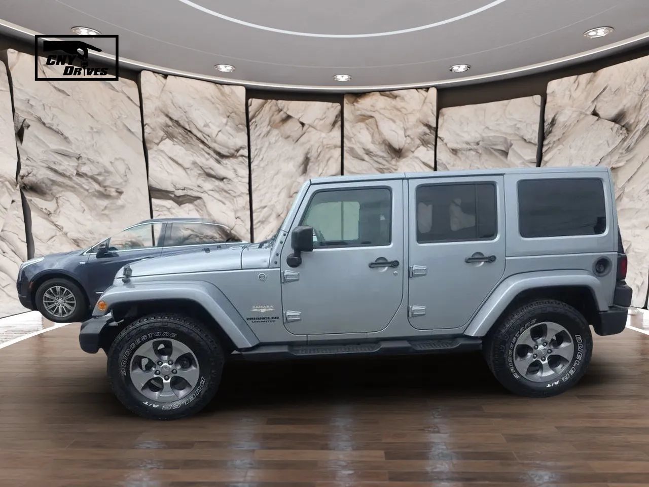 Used 2015 Jeep Wrangler Unlimited Sahara w/ Dual Top Group AWD/4WD image 8
