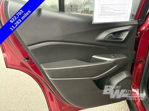 Used 2025 Chevrolet Trax LT image 26