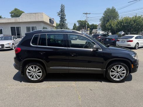 Used 2016 Volkswagen Tiguan SE AWD/4WD image 9