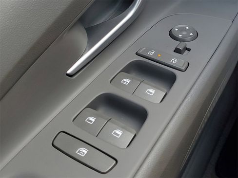 Used 2024 Hyundai Elantra SEL image 15