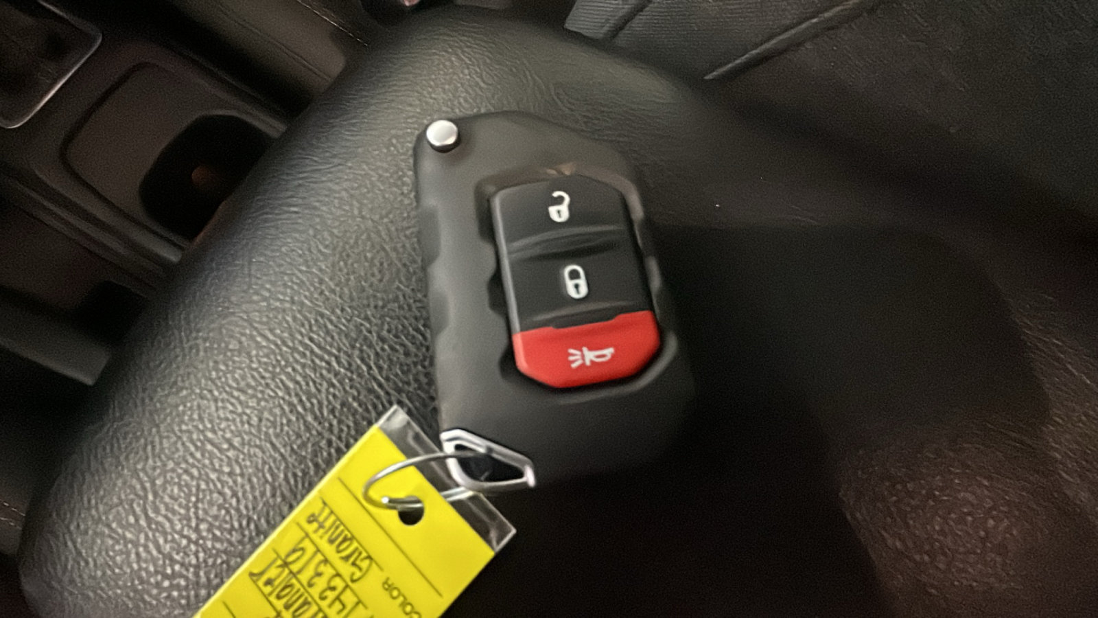 Used 2024 Jeep Wrangler Unlimited w/ Technology Group AWD/4WD image 24