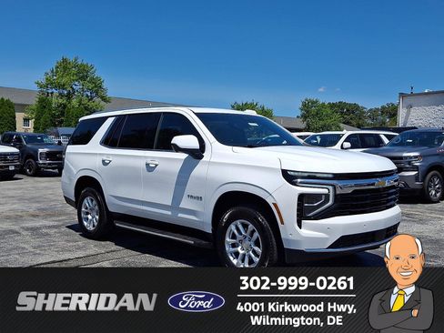 Used 2025 Chevrolet Tahoe LS AWD/4WD image 1