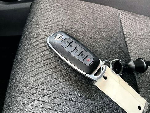 Certified 2024 Nissan Rogue SV image 14