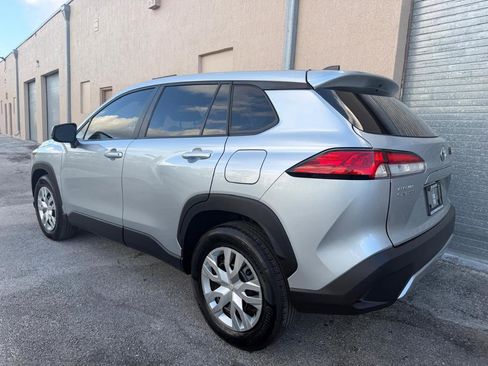 Used 2025 Toyota Corolla Cross L image 5