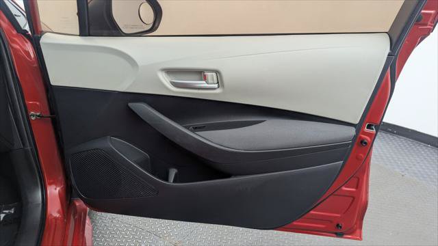 Used 2021 Toyota Corolla LE FWD image 17