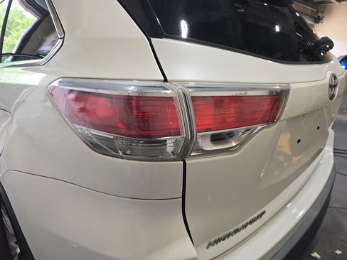 Used 2015 Toyota Highlander XLE FWD image 34