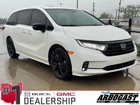 Used 2023 Honda Odyssey Sport image 1