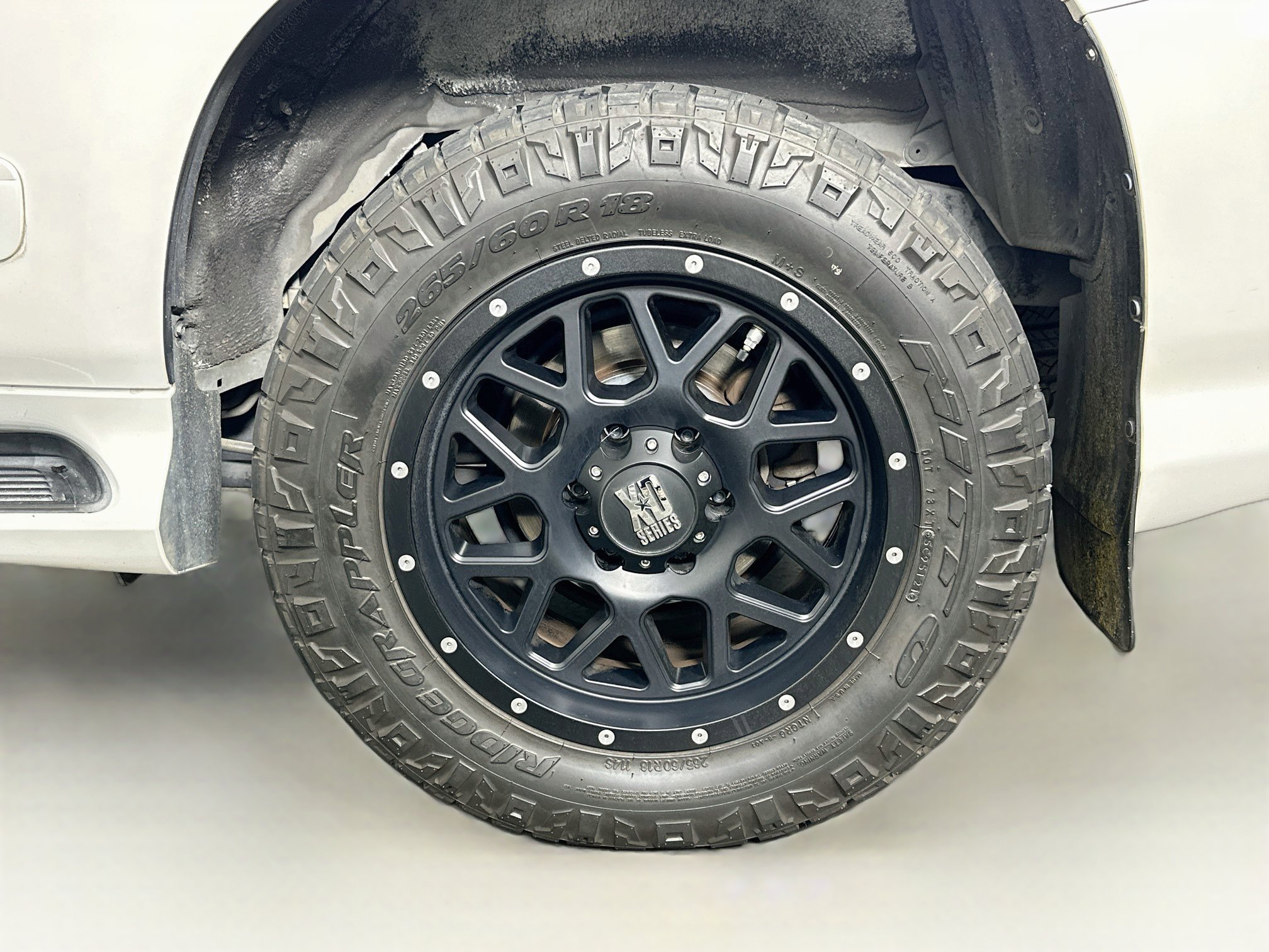 Used 2014 Lexus GX 460 AWD/4WD image 11