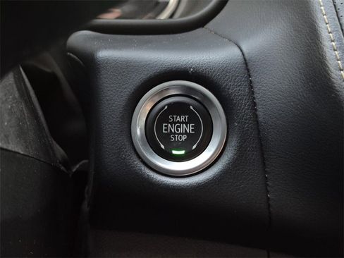 Used 2021 GMC Yukon SLT image 29