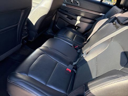 Used 2017 Ford Explorer Limited image 16