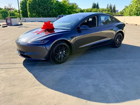 Used 2025 Tesla Model 3 Long Range RWD image 18