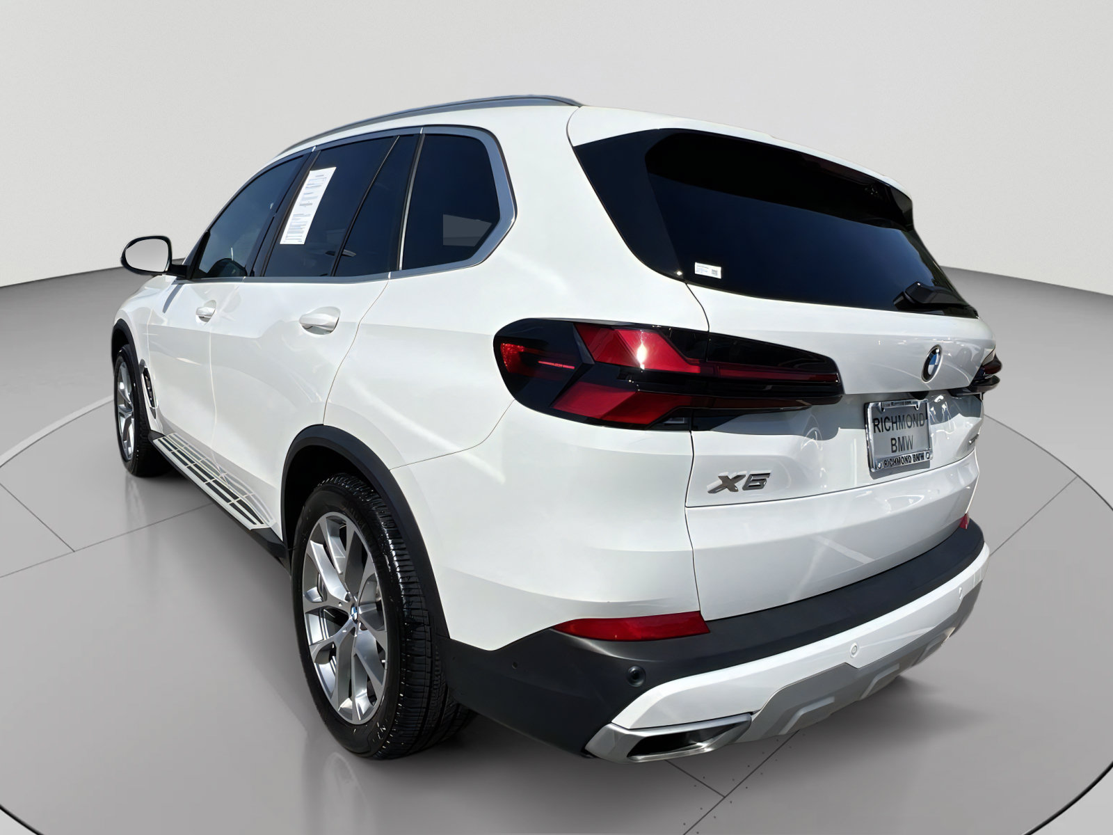 Used 2026 BMW X5 xDrive40i AWD/4WD image 3