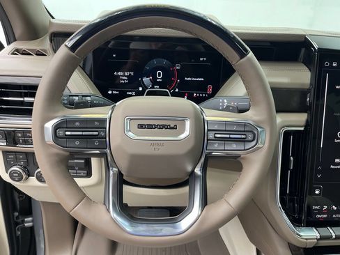 New 2026 GMC Yukon Denali w/ Denali Reserve Package AWD/4WD image 17