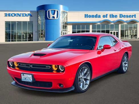 Used 2022 Dodge Challenger GT image 3