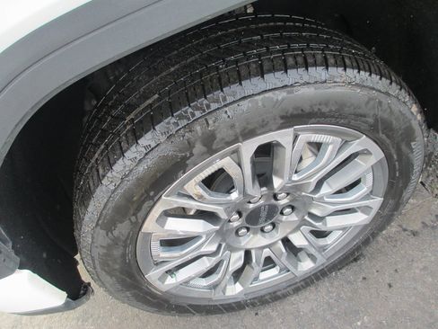 Certified 2025 GMC Sierra 1500 Denali Ultimate image 12