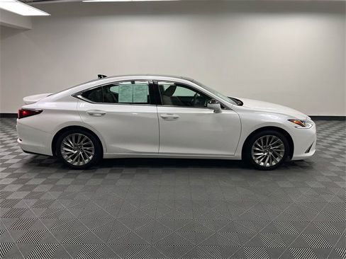 Used 2021 Lexus ES 350 Luxury image 5