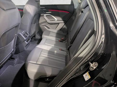 New 2025 Audi Q5 Premium Plus image 17